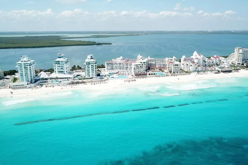 Estudio 1A Sobre Hermosa Playa, Excelente Opcion Cancun Apartment